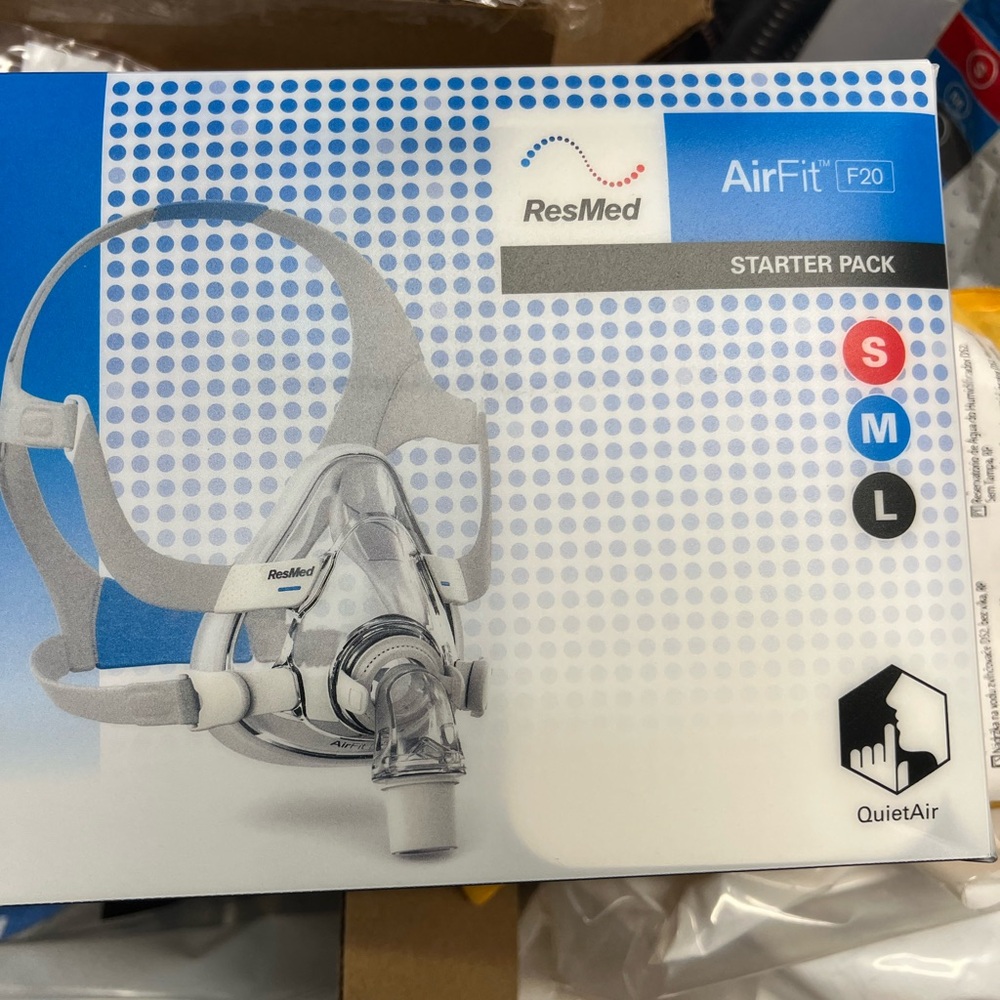 ResMed AirFit F20 with Headgear STARTER PACK
